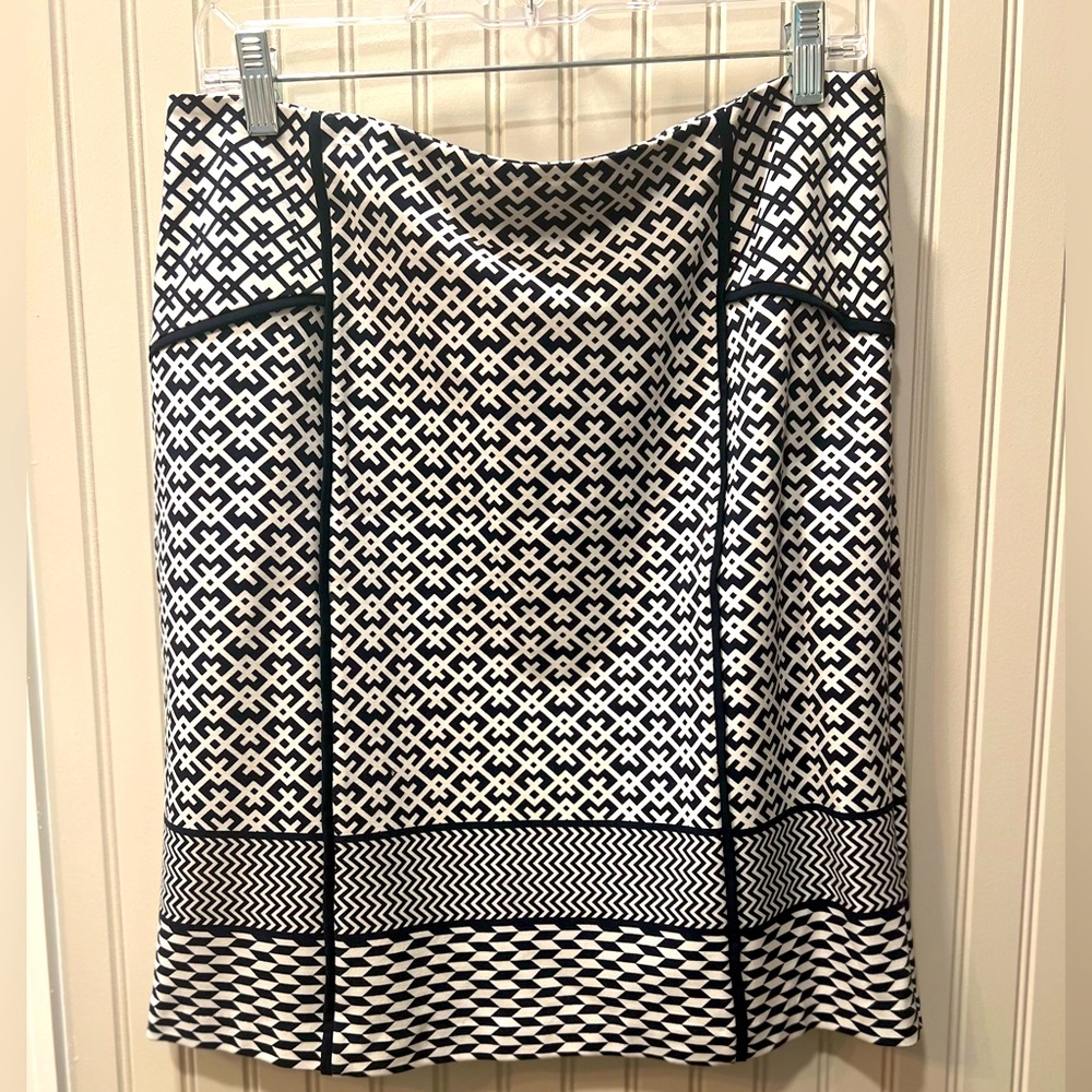 J McLaughlin Geometric Print Skirt